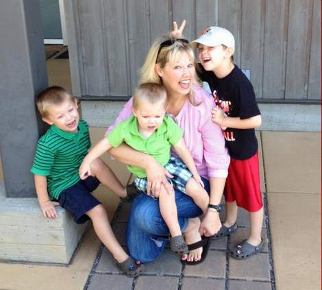 kid art window valence kids4