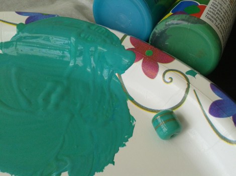 05 enameled necklace