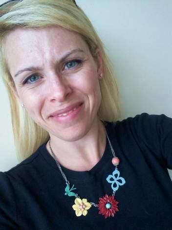 10' enameled necklace