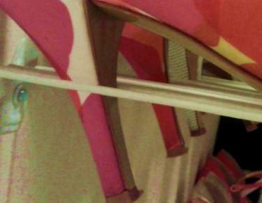 shoe shelf tip heel falling through