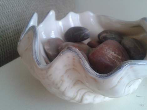 02 painted shell clam bowl