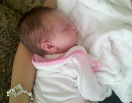 01 little girl newborn