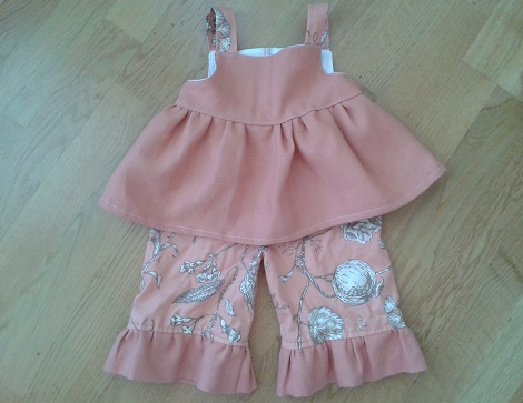 05 Sis sew new outfits melon top