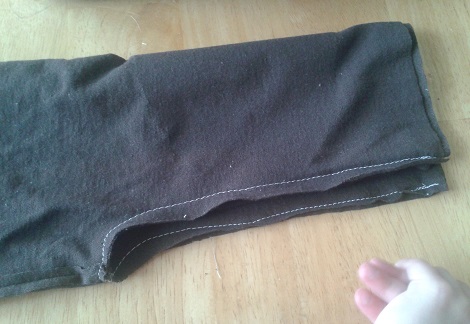 t-shirt to ruffle pants 06