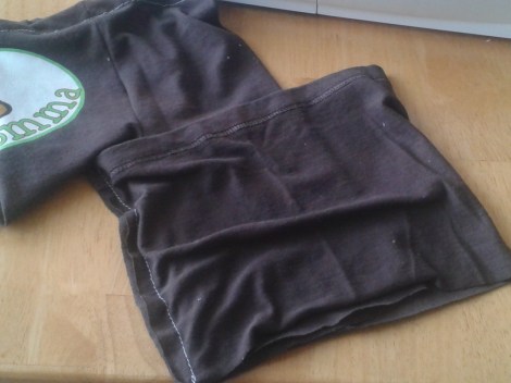 t-shirt to ruffle pants 09