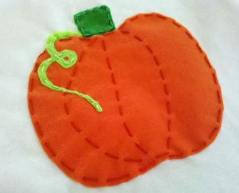 03 DIY pumpkin shirt ruffle pants close up