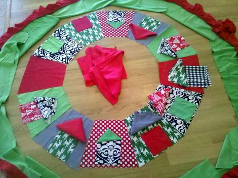 05 tree skirt cutting pieces