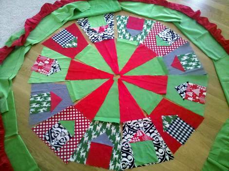 06 tree skirt more cutting pieces