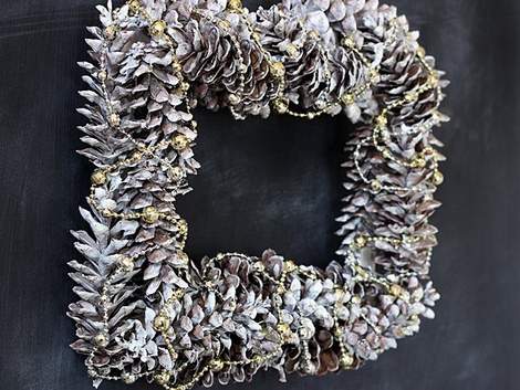 silver pinecone wreath square