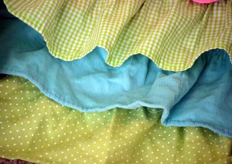 Valentine's Day ombre pink ruffle towel 05