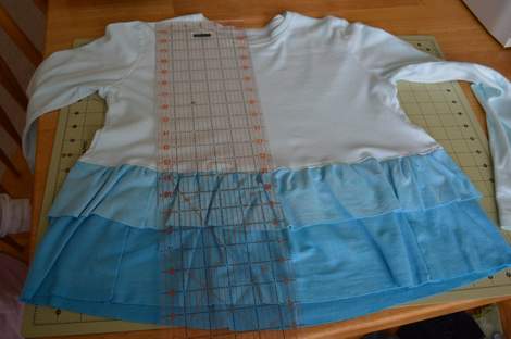 blue ombre ruffled tshirt 15