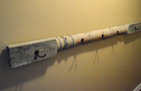 porch post hook rack 01