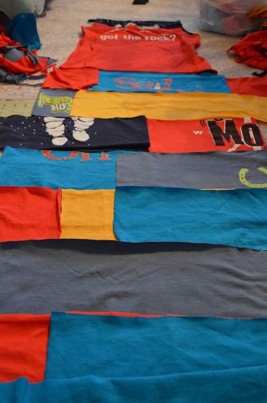 VBS shirt refashion t-shirt quilt patchwork maxi dress 06