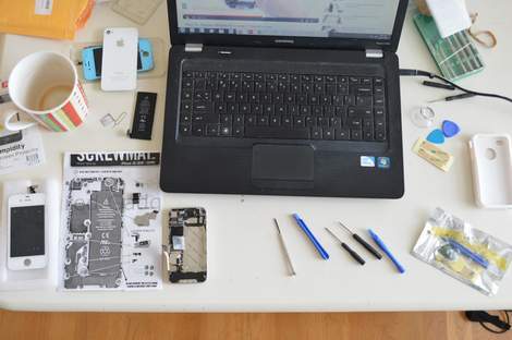 iPhone 4s cracked screen fix like a boss 06