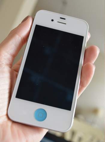 iPhone 4s cracked screen fix like a boss 13