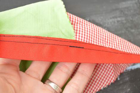 simple DIY Christmas pennant 03